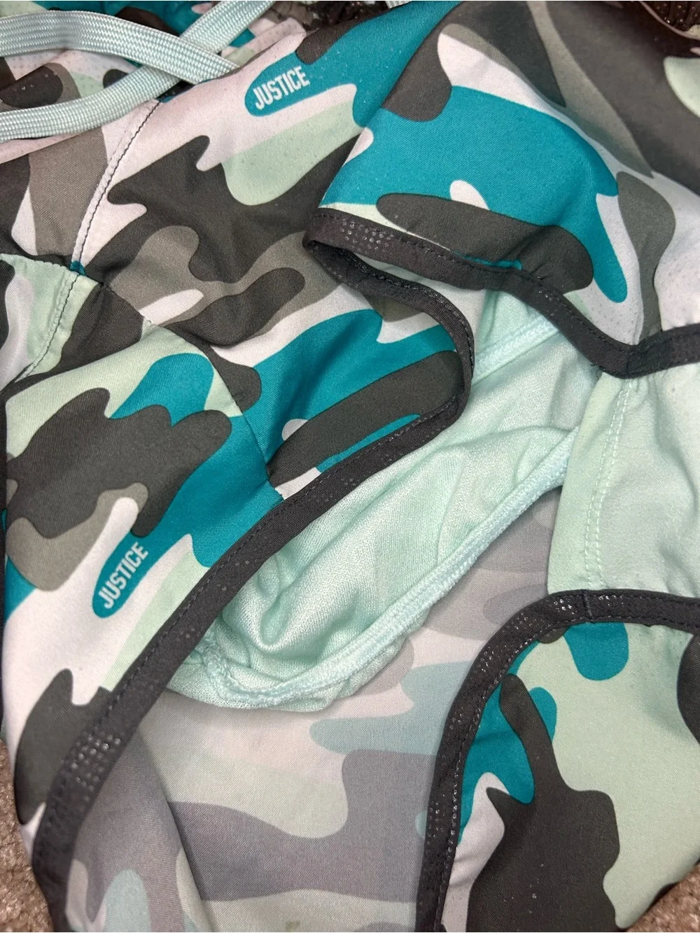 Justice Active Girl’s Teal and Mint Camo Lined Athletic Shorts Size 14